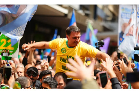 Com Flávio fortalecido, centrão já discute apoiá-lo no segundo turno.