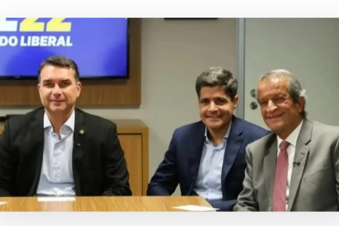 Com apoio da União Progressista a Flávio Bolsonaro, segundo turno deve contar com ato em Salvador com oposição na Bahia.
