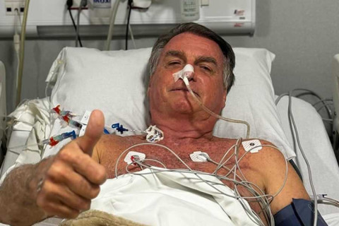 Cirurgia em Bolsonaro para desobstrução intestinal é concluída após mais de 11 horas