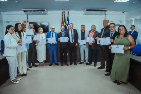 LAPÃO: Prefeito, Vice e Vereadores eleitos foram diplomados