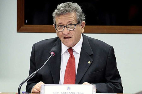 Com 50,9% dos votos, Luiz Caetano é eleito pela 4ª vez à Prefeitura de Camaçari