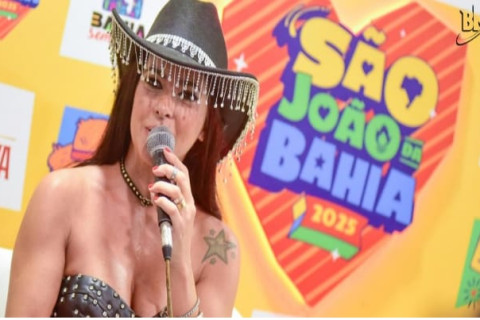 Larissa Marques realiza sonho e estreia no palco principal do São João do Parque de Exposições