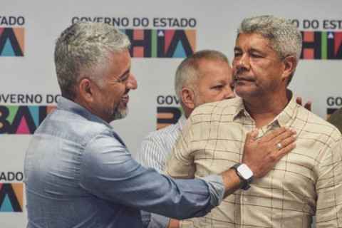 Elmo Vaz participa de reunião com o governador Jerônimo Rodrigues para discutir ações emergenciais contra a seca no interior da Bahia