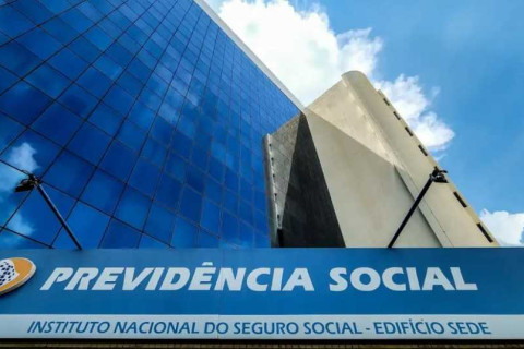 INSS paga 13º em novembro para novos beneficiários