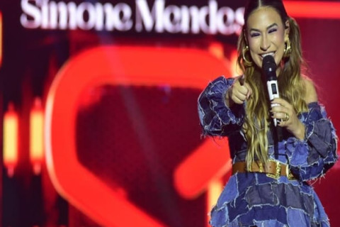 Simone Mendes após show em Irecê, emociona público em SSA.